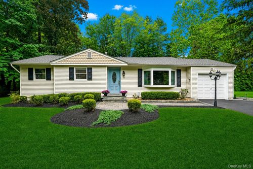 13 Beech St, Nanuet, NY, 10954-1309 | Card Image