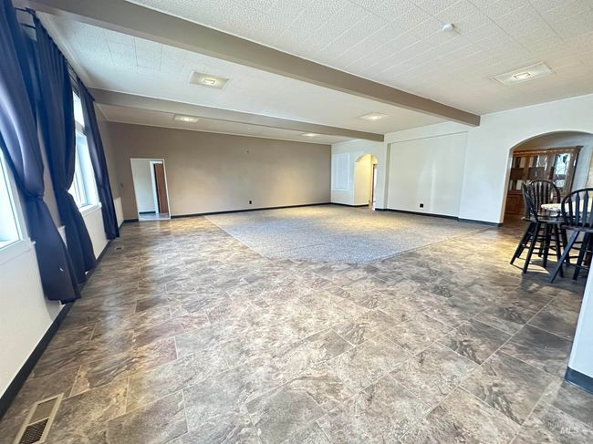 732 W Walnut St, Home with 7 bedrooms, 4 bathrooms and 6 parking in Genesee ID | Image 8