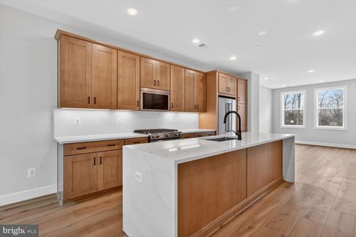 4965 Lachlan Mews, ALEXANDRIA, VA, 22304-7366 | Card Image