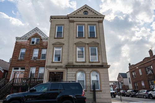 apt-4-2031 23rd St, Chicago, IL, 60608-4171 | Card Image