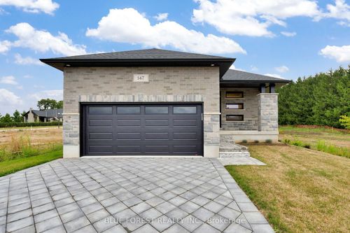 147 Shirley St, Thorndale, ON, N0M2P0 | Card Image