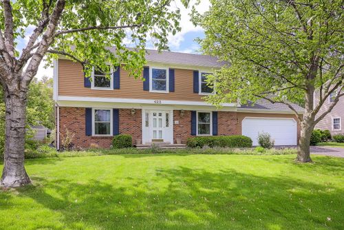 423 Warwick Dr, Naperville, IL, 60565-2604 | Card Image