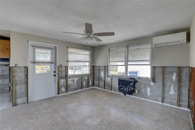 13313 2 Nd St E, House other with 2 bedrooms, 1 bathrooms and null parking in Madeira Beach FL | Image 7