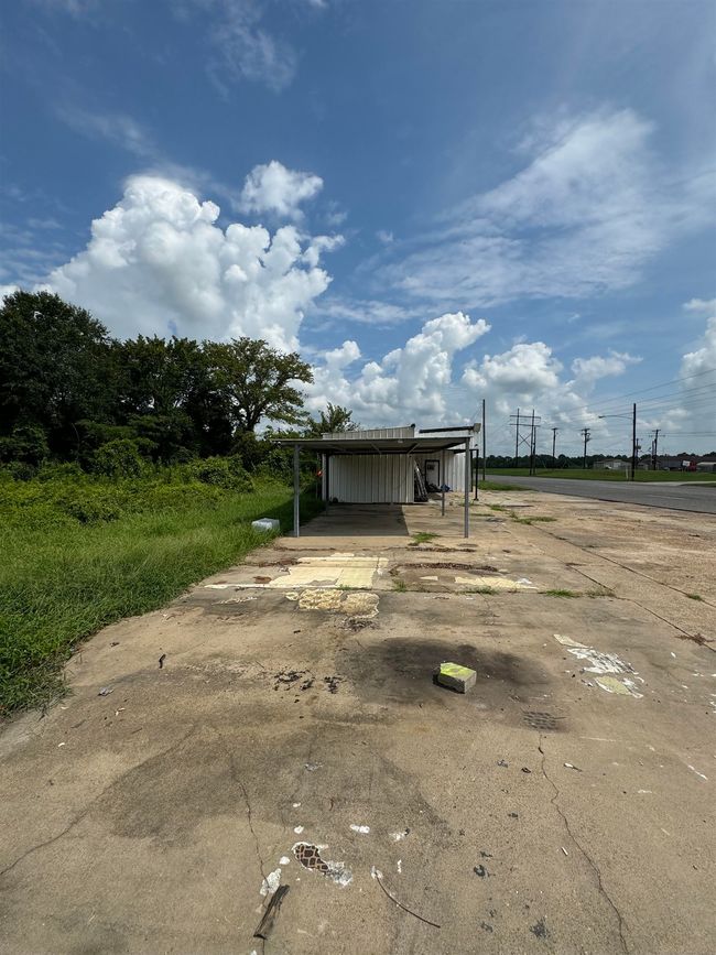 705 Simmons Dr, Home with 0 bedrooms, 0 bathrooms and null parking in Orange TX | Image 7