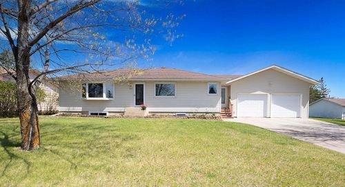 403 Richwood Rd, Detroit Lakes, MN, 56501-2122 | Card Image