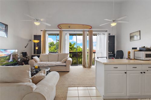 27122c-84-687 Ala Mahiku St, Waianae, HI, 96792-1636 | Card Image