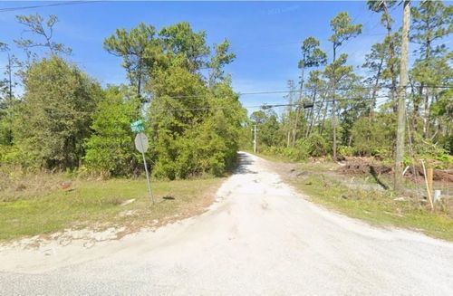 211 Ward Ave, CRESCENT CITY, FL, 32112-4220 | Card Image