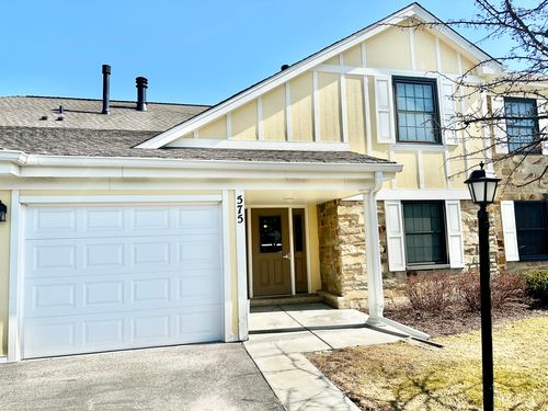 a2-575 Greystone Ln, Wheeling, IL, 60090-2338 | Card Image
