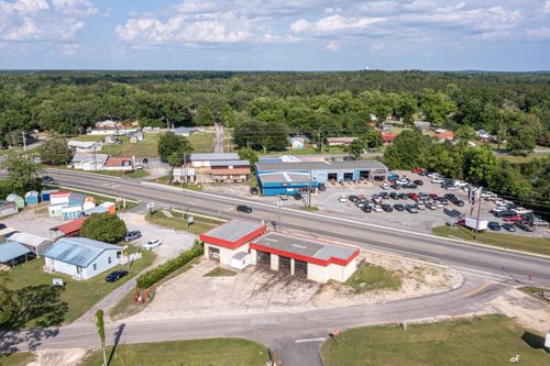 1138 Main St, Chipley, FL, 32428-2463 | Card Image