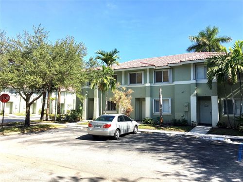 f-33-183 Hidden Court Rd, Hollywood, FL, 33023-7467 | Card Image