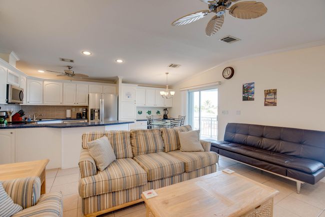 Living Room | Image 9