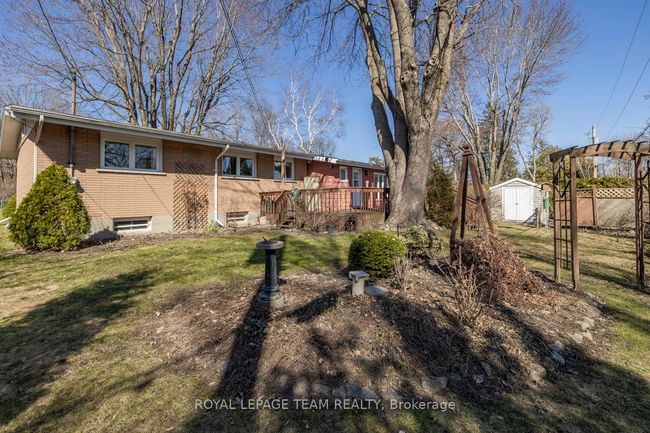 24 Ellery Cres, House other with 3 bedrooms, 2 bathrooms and 4 parking in Nepean ON | Image 41