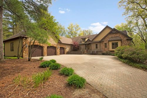 15214 Shamrock Ln, Woodstock, IL, 60098-9416 | Card Image