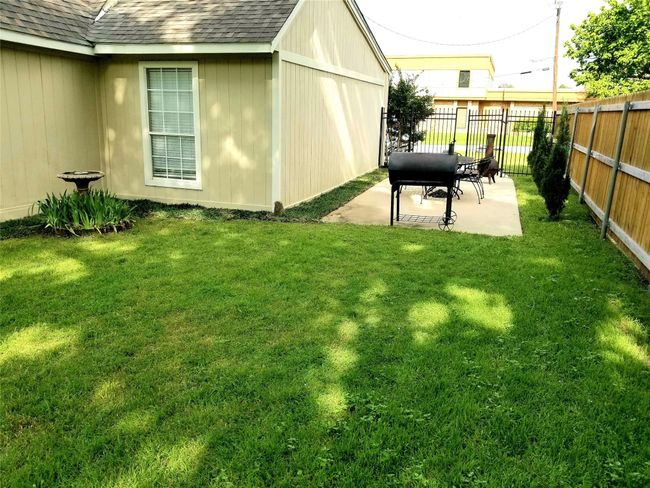 1128 Airline Dr, House other with 3 bedrooms, 2 bathrooms and null parking in Grapevine TX | Image 18