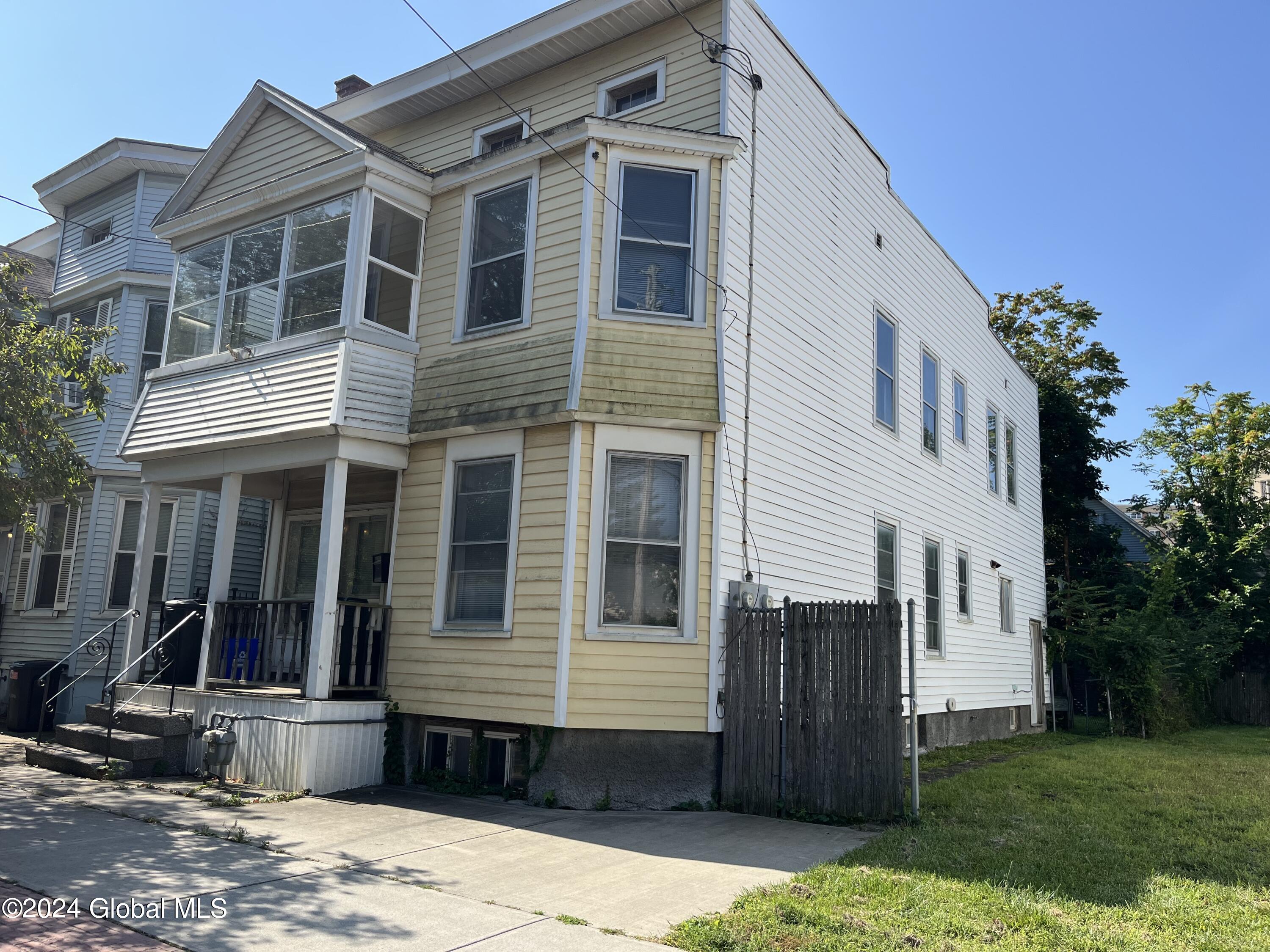 Dana Ave, Albany, NY 12208