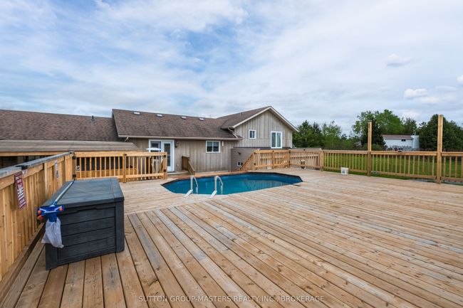 3758 Mcconnell Rd, House other with 5 bedrooms, 3 bathrooms and 12 parking in South Frontenac ON | Image 12