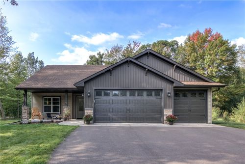 6712 189th St, Chippewa Falls, WI, 54729-6402 | Card Image