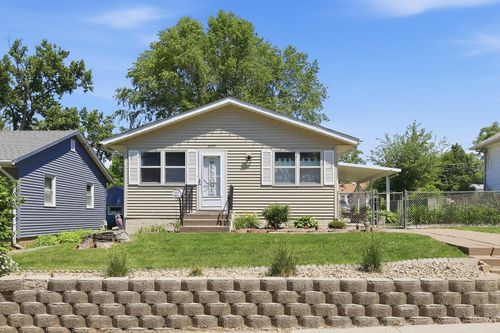 2544 Central Ave, Bettendorf, IA, 52722-5065 | Card Image