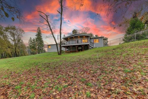 18178 Indian Springs Rd, Penn Valley, CA, 95946-9352 | Card Image