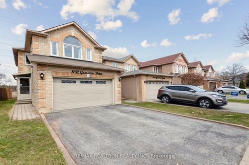 1152 Gossamer Dr, Pickering, ON, L1X2T8 | Card Image