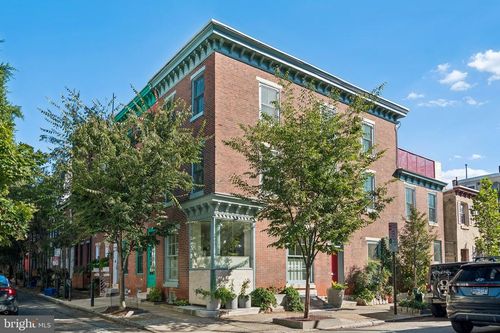 2324 Waverly St, PHILADELPHIA, PA, 19146-1124 | Card Image