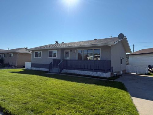 117 Maple Dr, Hinton, AB, T7V1N4 | Card Image