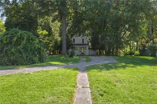 27 Hannahs, Rochester, NY, 14612 | Card Image