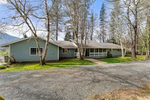 314 Triller Ln, Grants Pass, OR, 97527-8925 | Card Image