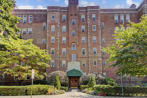 b3-270 Bronxville Rd, Yonkers, NY, 10708-2870 | Card Image