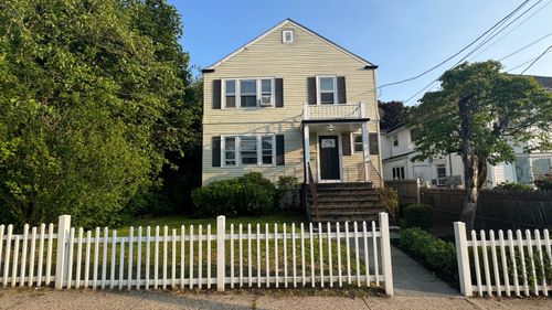 64 Locust St, Bridgeport, CT, 06610-1718 | Card Image