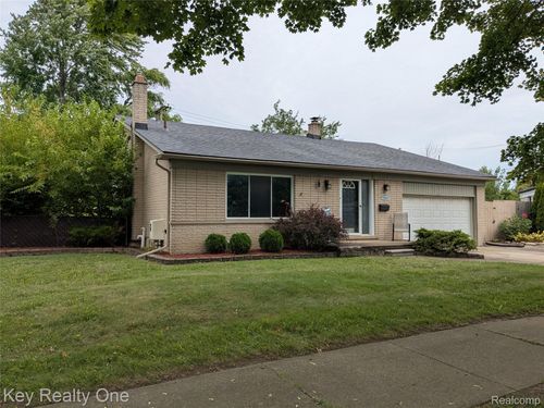 11555 Newbern Dr, Warren, MI, 48093-6436 | Card Image