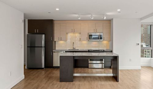 1808-99 Kneeland St, Boston, MA, 02111-2448 | Card Image