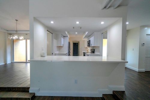 19915 Ne 10th Place Way, Miami, FL, 33179-2504 | Card Image