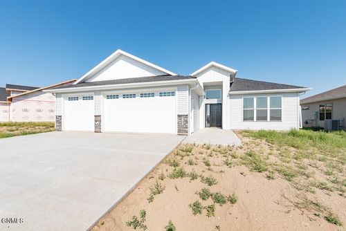 5912 Theodore Lane, Bismarck, ND, 58503 | Card Image