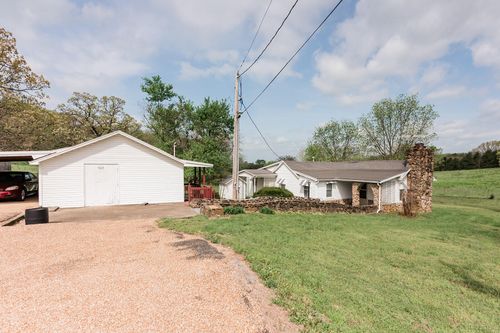 5423 S 226th Rd, Pleasant Hope, MO, 65725-8164 | Card Image