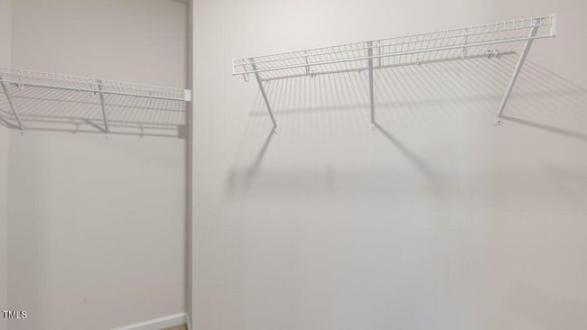 Closet | Image 21