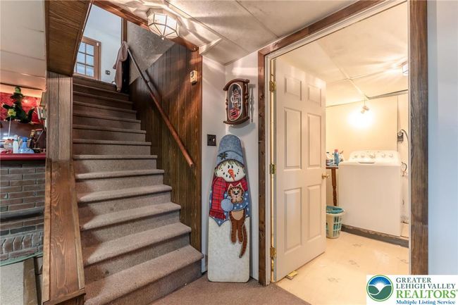 Stairway to Basement | Image 48