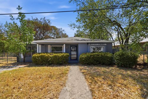 305 Miller St, Bowie, TX, 76230-4502 | Card Image