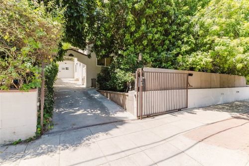 11036 Fruitland, Studio City, CA, 91604 | Card Image