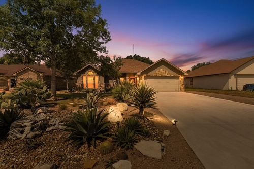 317 Yorktown, Pleasanton, TX, 78064 | Card Image