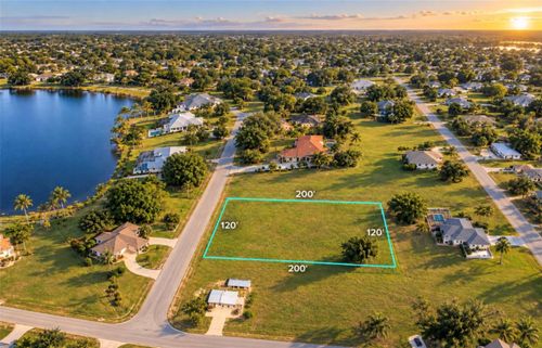417 Lexington Dr, SEBRING, FL, 33876-8001 | Card Image