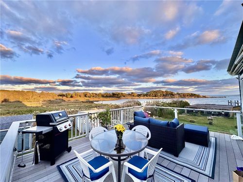 71 Wolcott Ave, Stonington, CT, 06378-3033 | Card Image