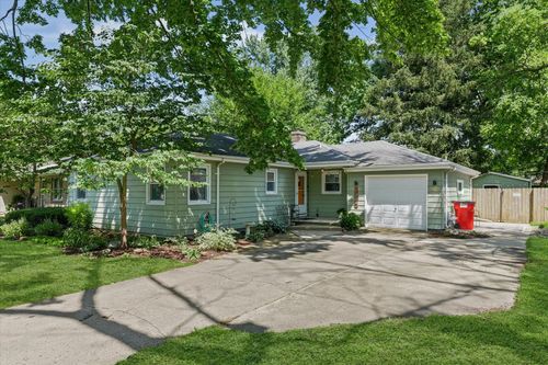 1704 Chevy Chase Dr, Champaign, IL, 61821-4953 | Card Image