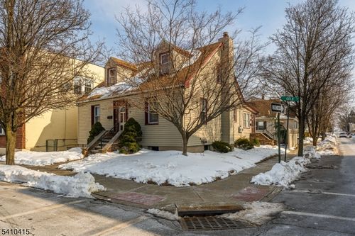 30 Gold St, North Arlington, NJ, 07031-5616 | Card Image