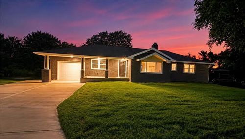 112 W Kay St, Lansing, KS, 66043-1538 | Card Image