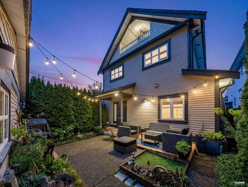 723 E 12th Avenue, Vancouver, BC, V5T2J1 | Card Image
