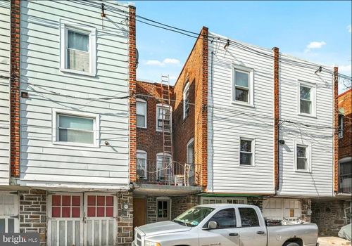 587 Larchwood Ave, UPPER DARBY, PA, 19082-2133 | Card Image