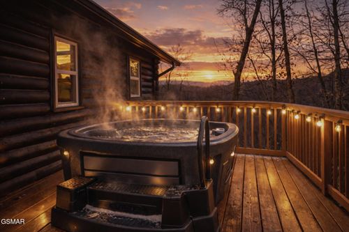 1065 Shell Mountain Rd, Sevierville, TN, 37876-6456 | Card Image
