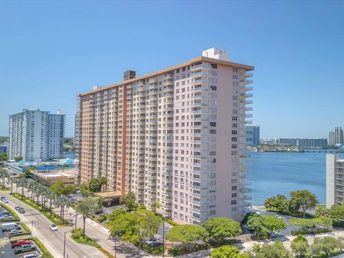 2310-251 174th Street, Sunny Isles Beach, FL, 33160 | Card Image