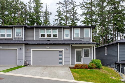 1927 West Park Lane, View Royal, BC, V9B3R9 | Card Image
